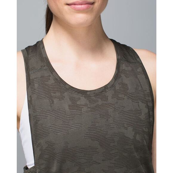 LULULEMON Run For Days Tank Deep Camo Sz 4 - Picture 2 of 9